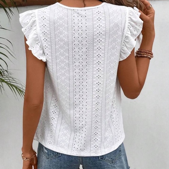New White Eyelet Lace short sleeve Top - Picture 4 of 4